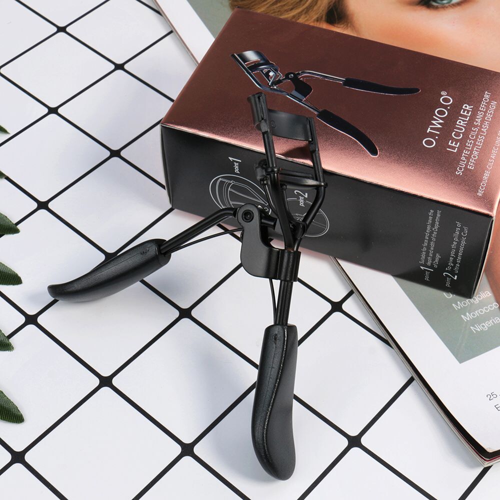 O.Two.O Black / Silver Eyelash Curler - Image 5